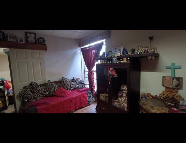 5 BEDROOM HOUSE FOR SALE IN SINOVILLE